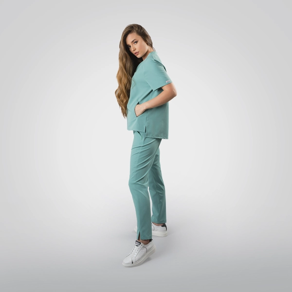 Costum medical verde de damă Jex-Blake