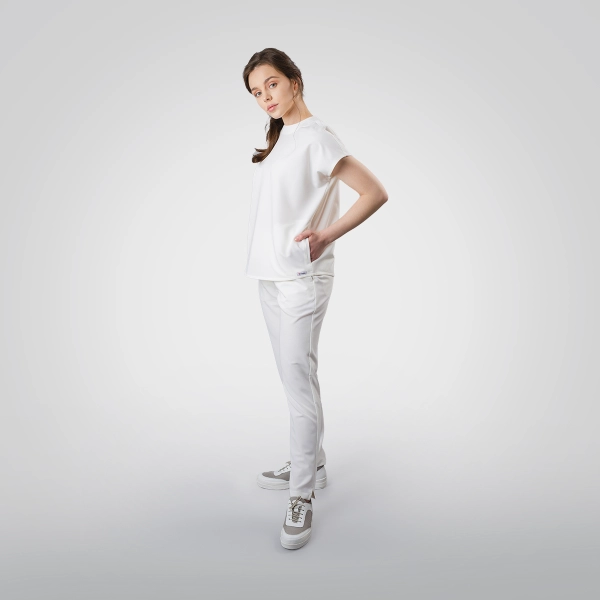 Costum medical alb de damă Crumpler