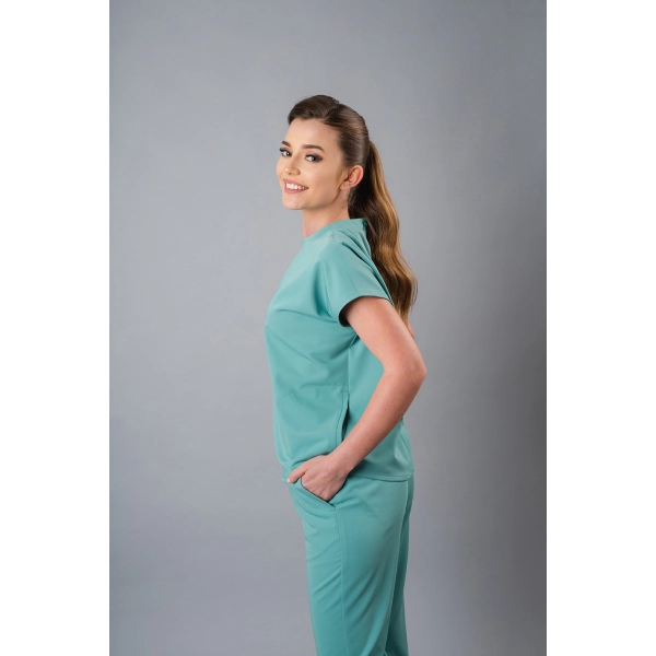 Pantaloni medicali verzi de damă Crumpler